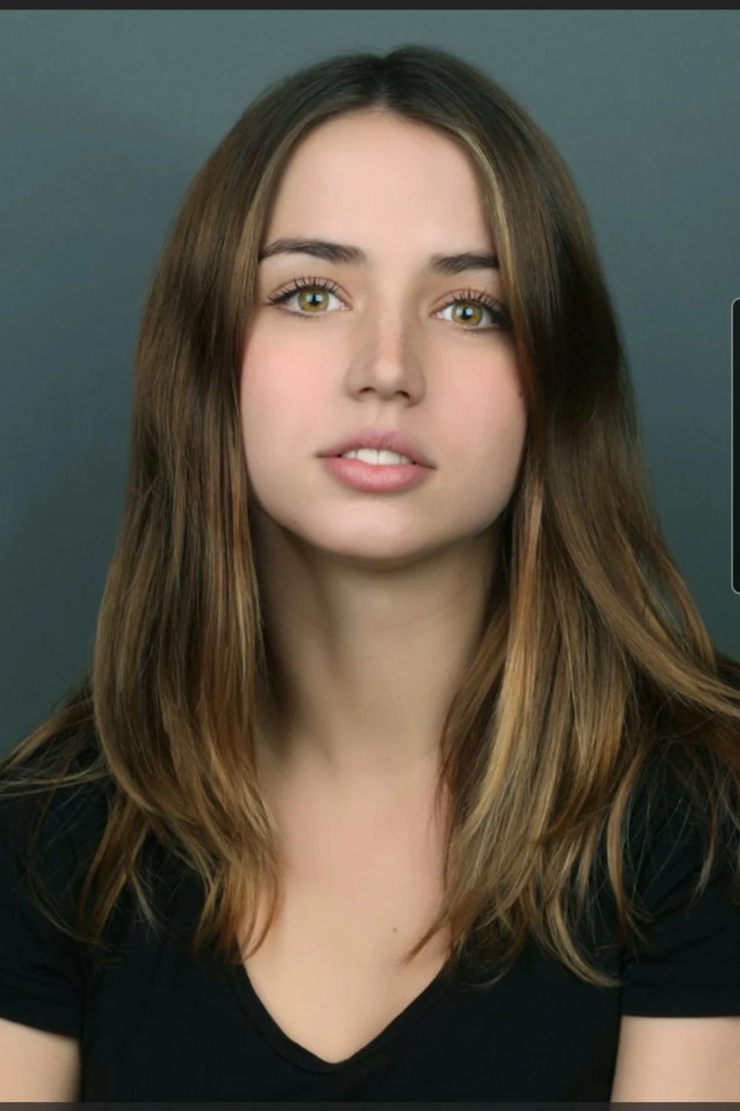 Ana De Armas thumbnail