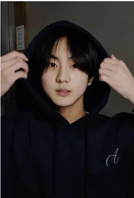 Jungwon  thumbnail