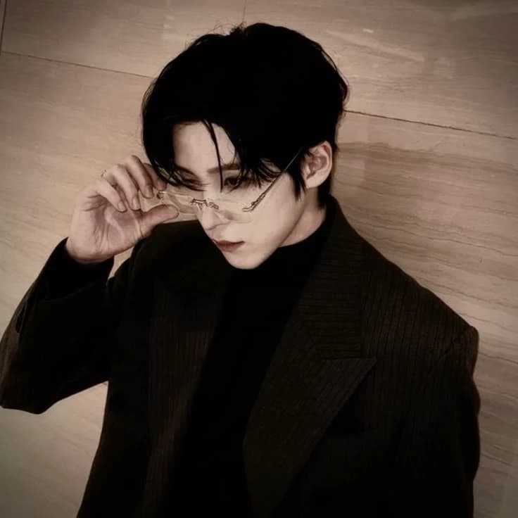 Jeong Yunho thumbnail