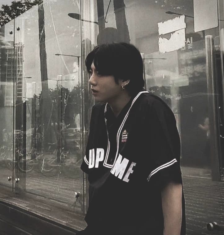 Jeon Jungkook thumbnail