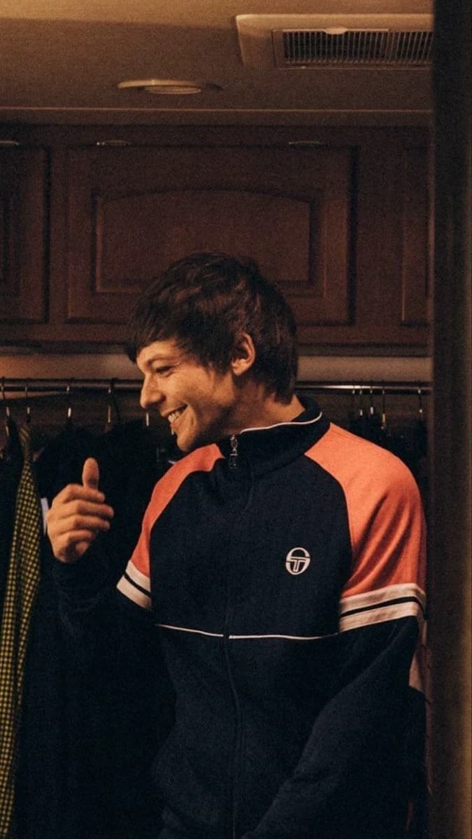 Louis tomlinson ☆ thumbnail