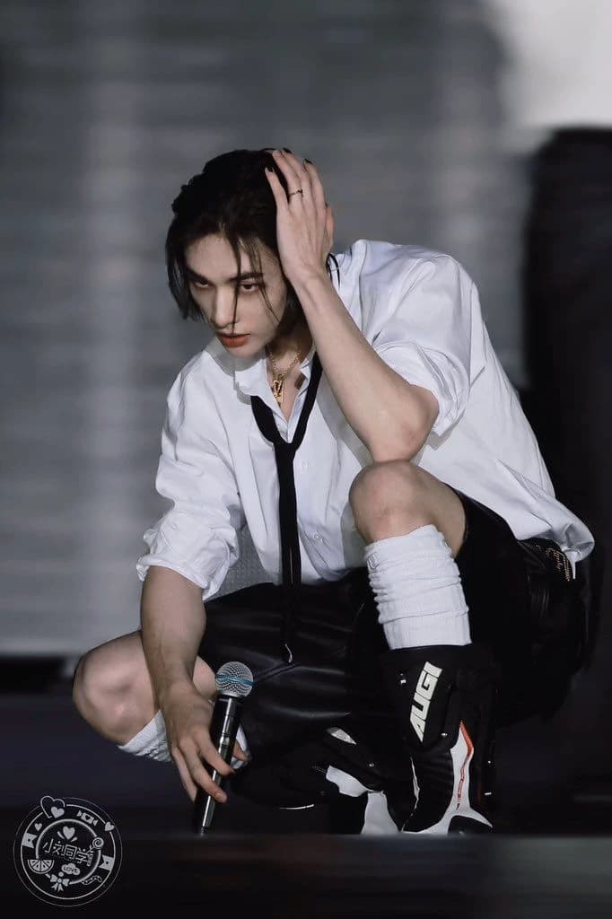 Hwang Hyunjin thumbnail