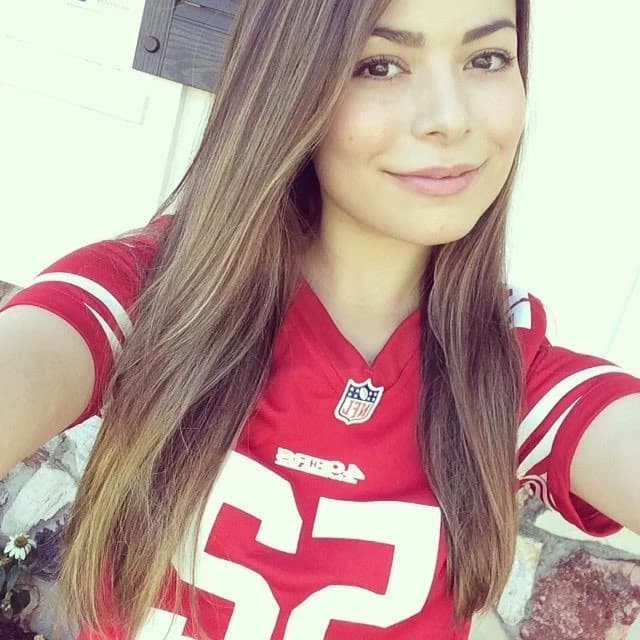 Miranda Cosgrove thumbnail