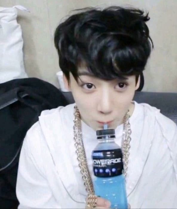 Jeon Jungkook thumbnail