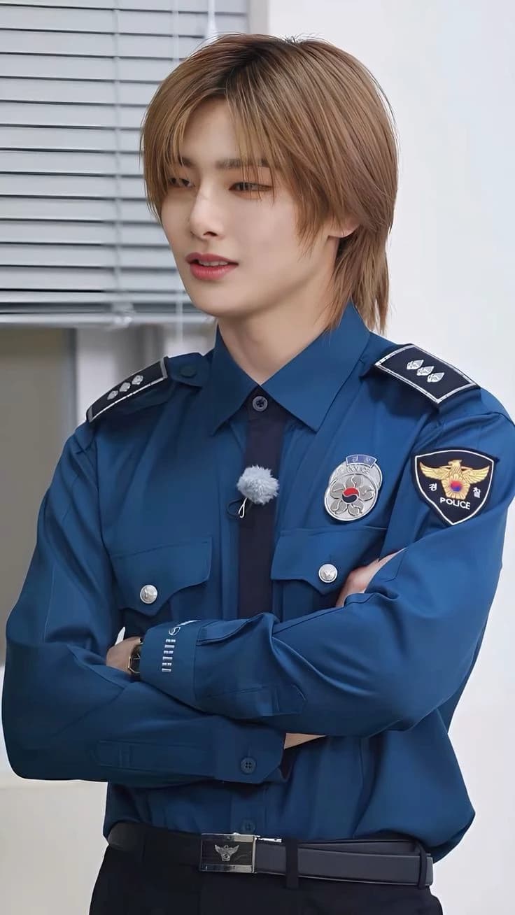 Jeongin (I.N) thumbnail