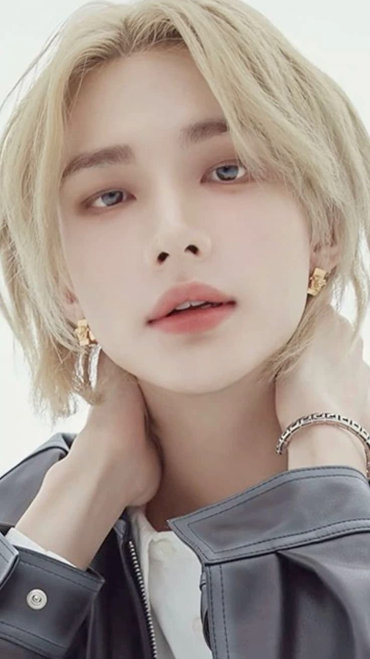 Hyunjin thumbnail
