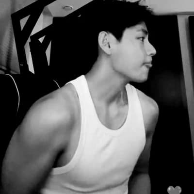 Kim taehiung (pafia pafia) thumbnail