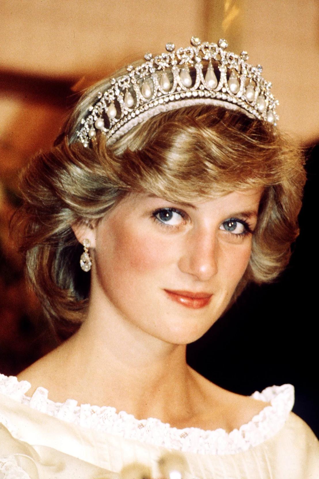 Princess Diana 🦋 thumbnail