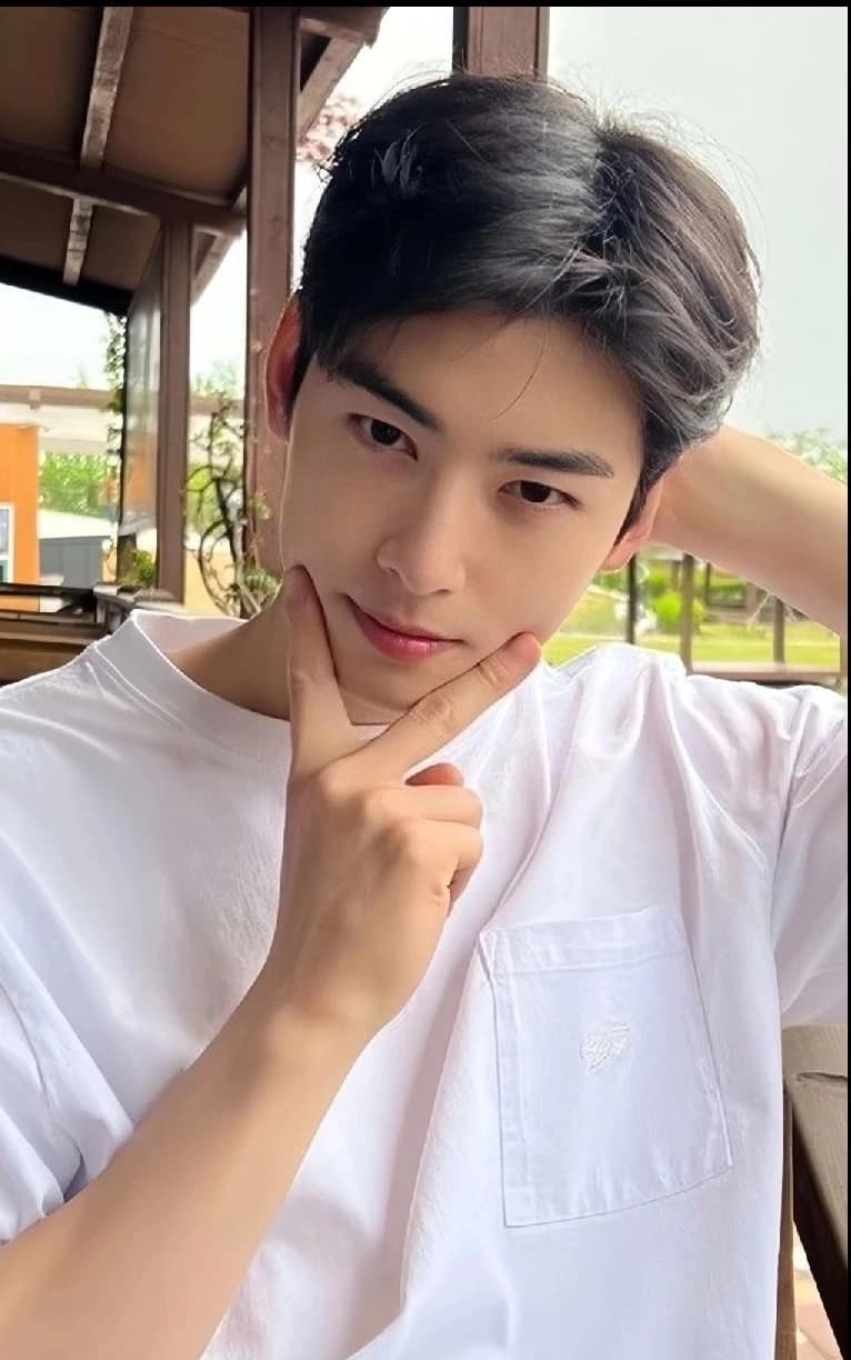Cha eun woo thumbnail