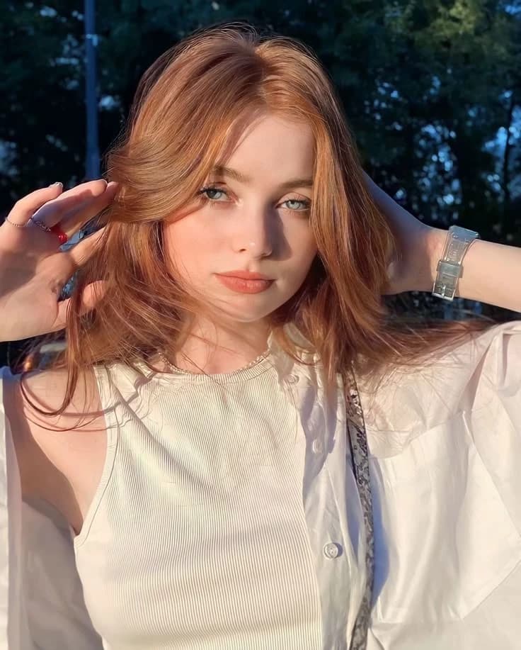 Layla (girlfriend of a friend) thumbnail