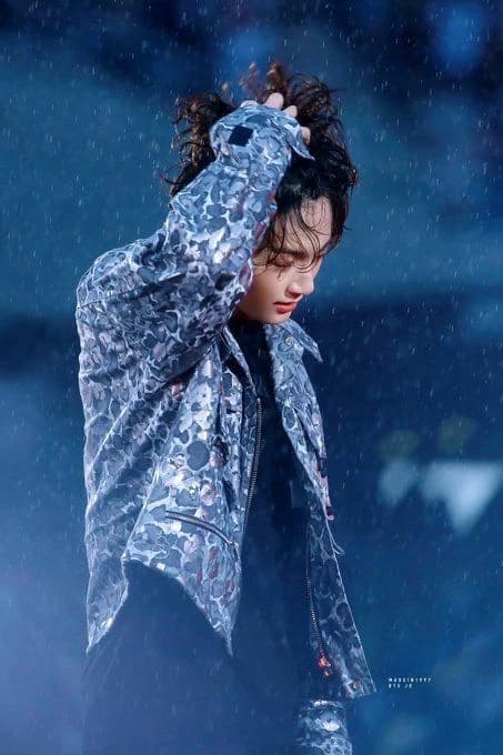 Jeon Jungkook (BTS Member) thumbnail