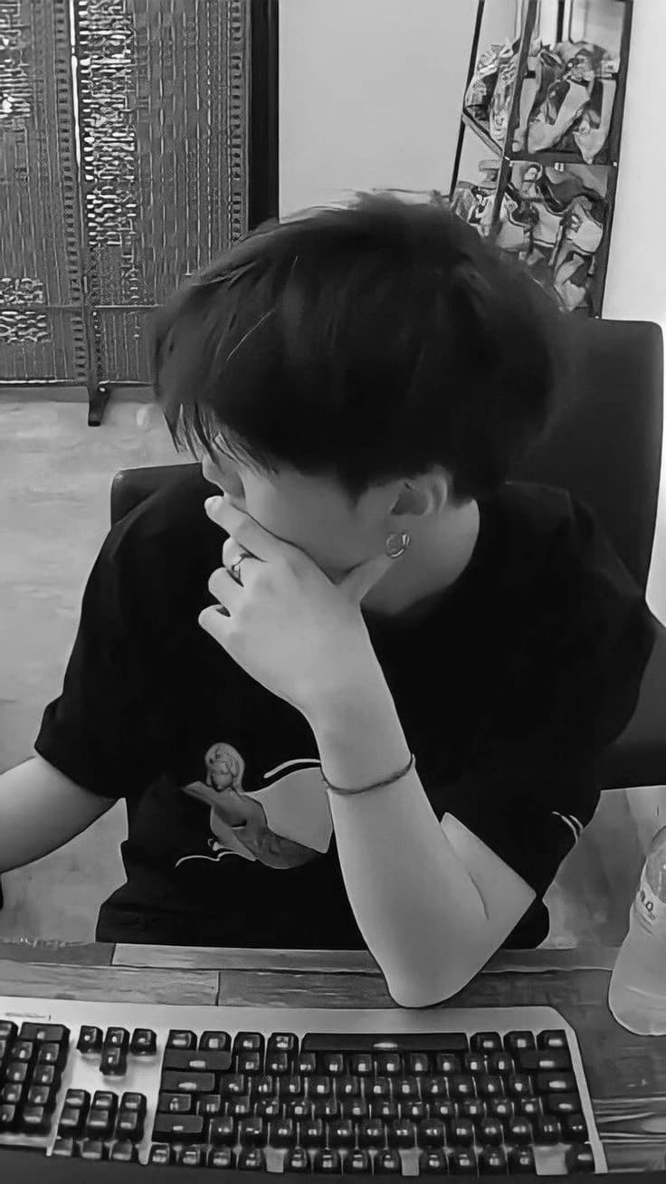 Min yoongi thumbnail