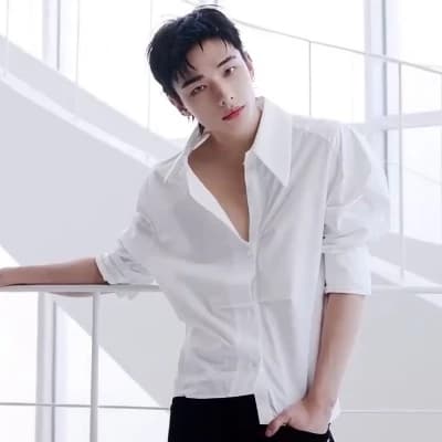 Hwang Hyunjin thumbnail