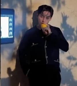 Kim taehyung  thumbnail