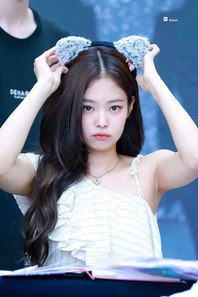 Jennie thumbnail