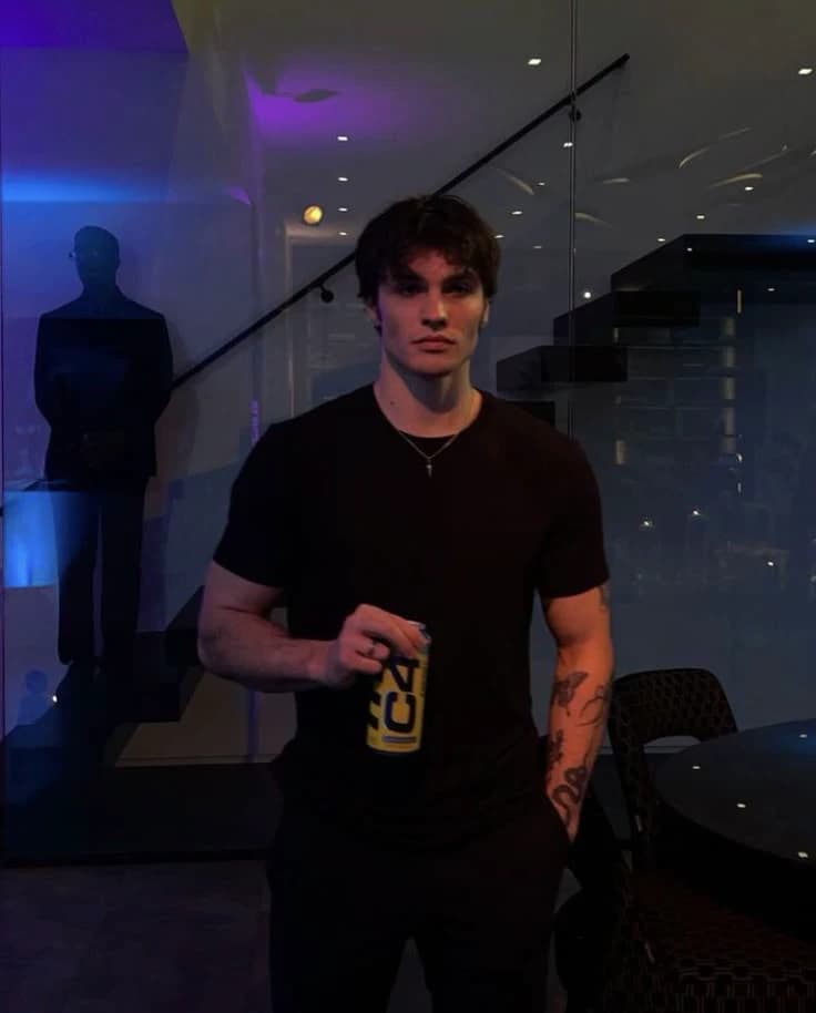 Leo "Your boyfriend" thumbnail