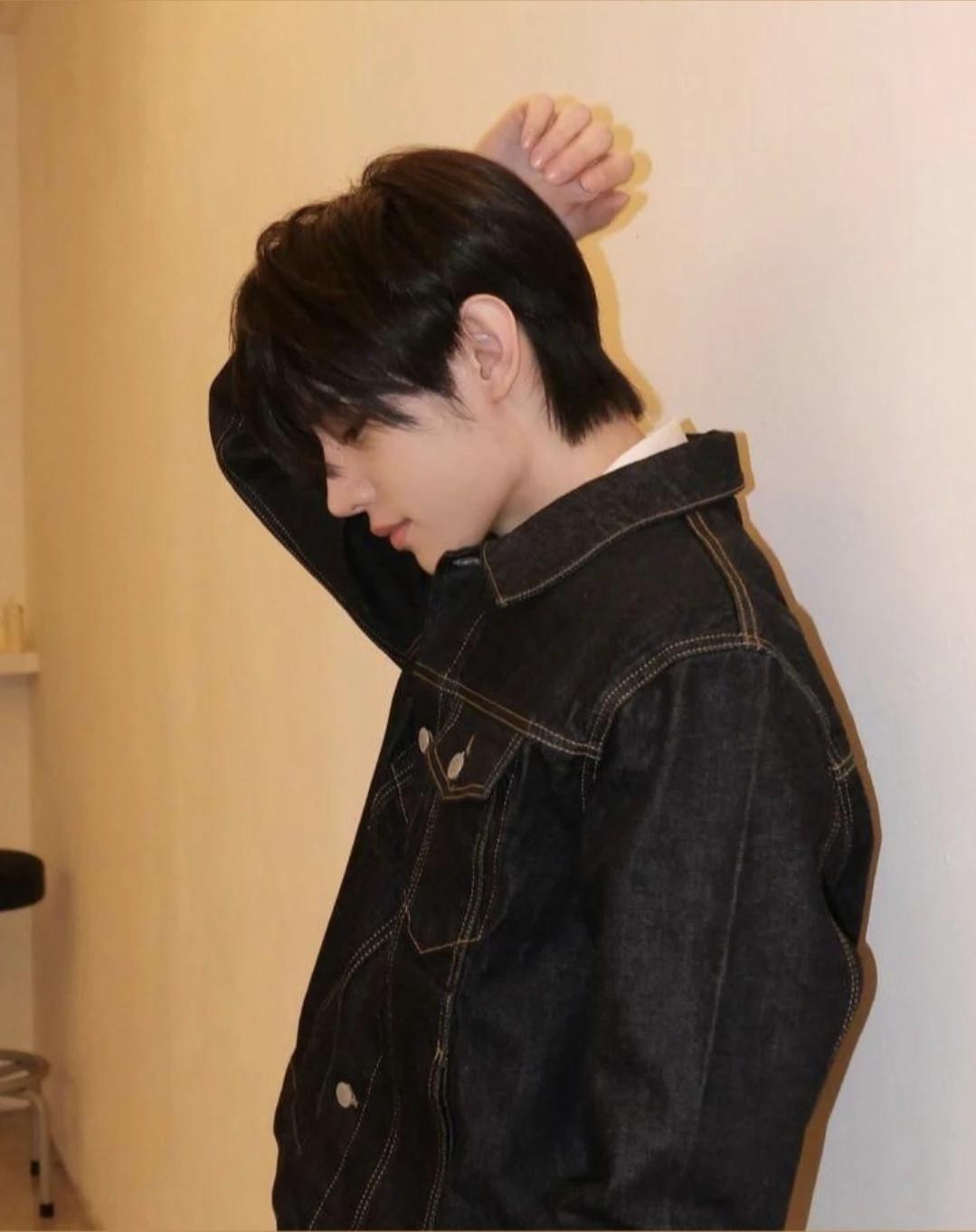 Sunghoon  thumbnail