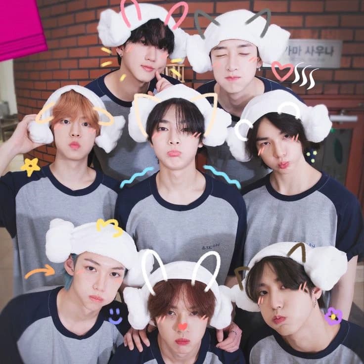 Stray kids thumbnail