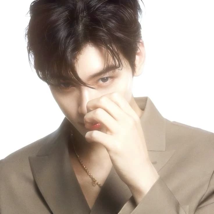 Lee Dong min thumbnail