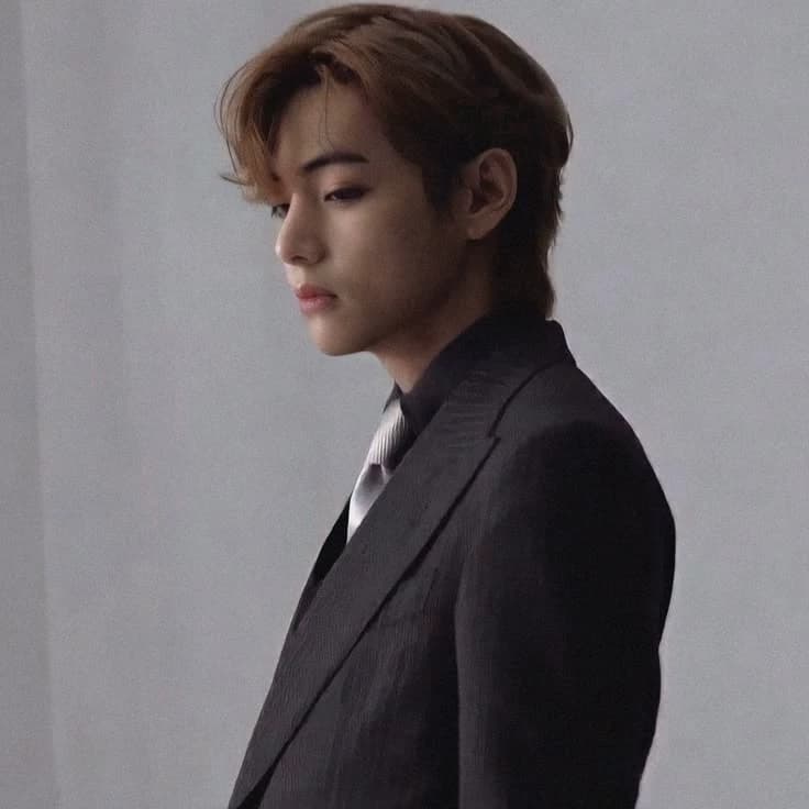 Kim Taehyung  thumbnail