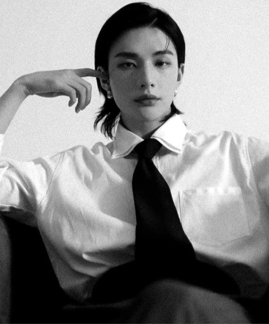 Hwang Hyunjin thumbnail