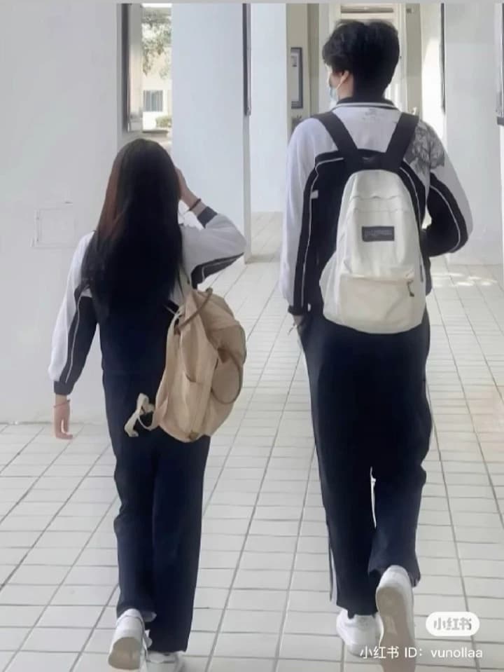 Friend or lovers? thumbnail