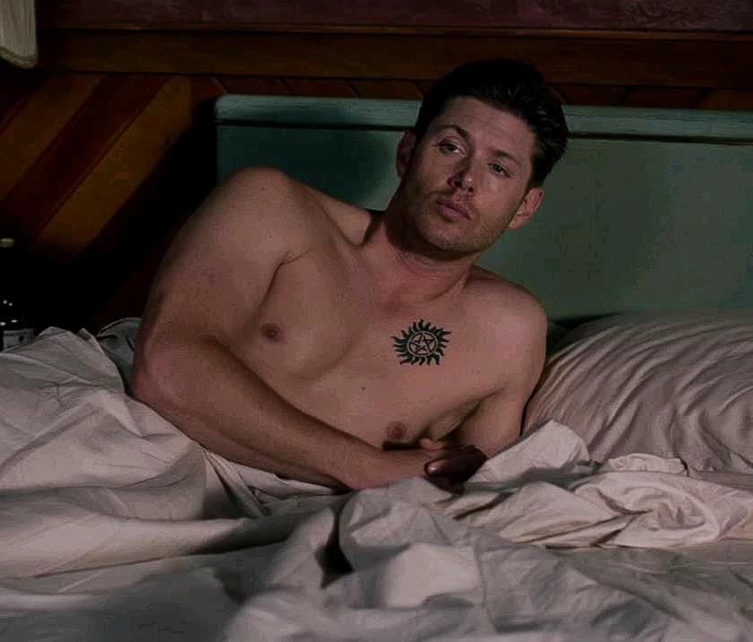 Dean Winchester  thumbnail