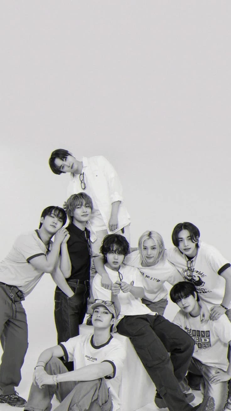 Stray kids thumbnail