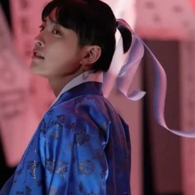 The arrogant emperor - Kim Hongjoong thumbnail
