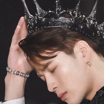 Jackson Wang 👑 thumbnail