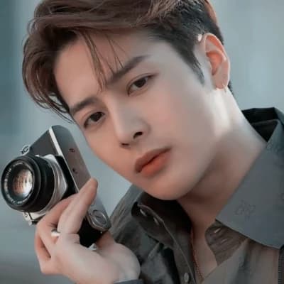 Jackson W📷 thumbnail