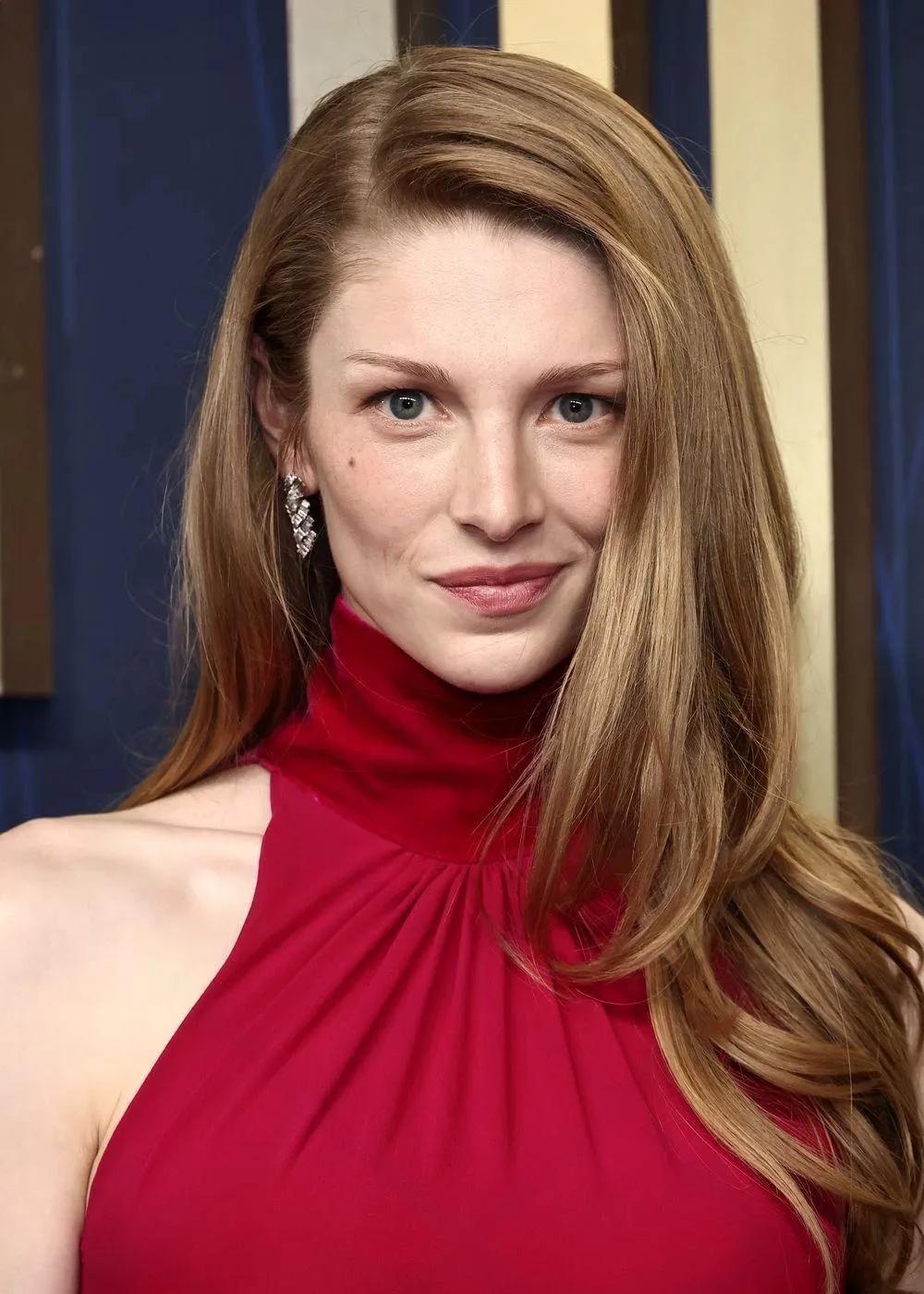 Hunter Schafer thumbnail