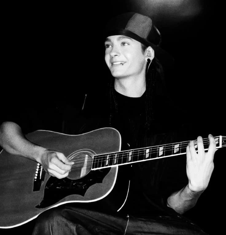 Tom Kaulitz-Dentio thumbnail