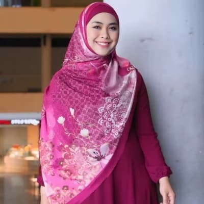 Oki Setiana Dewi thumbnail
