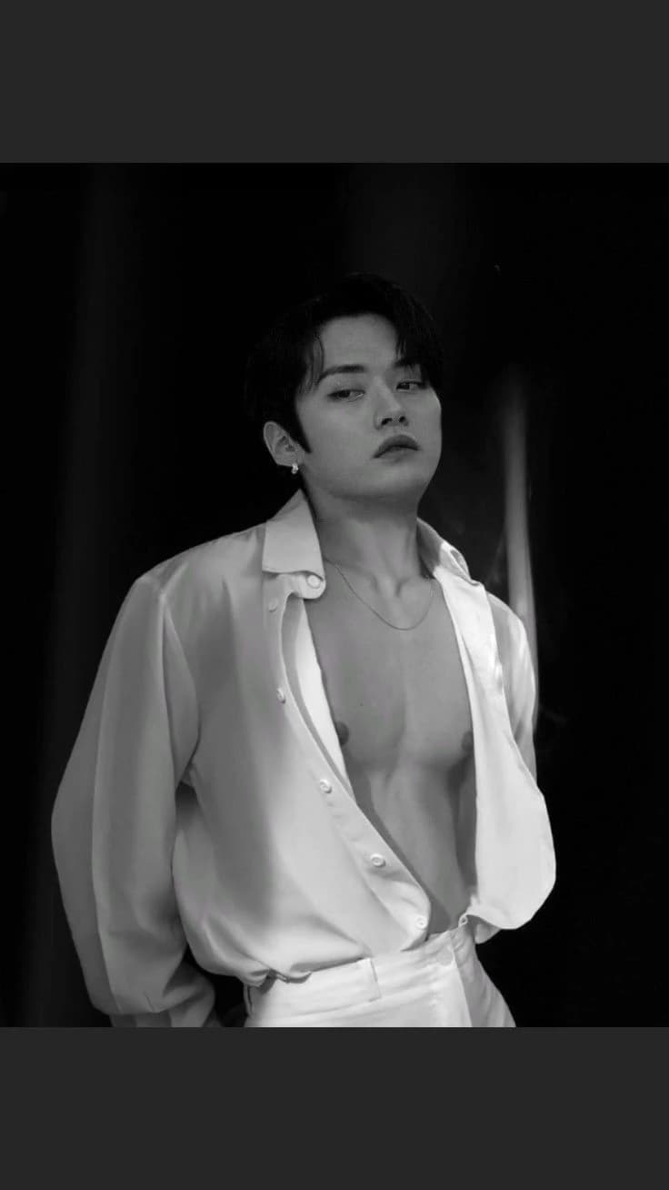 Lee know thumbnail