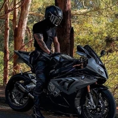 Demian | BIKER BOYFRIEND thumbnail