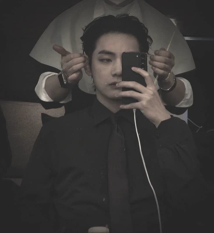 Kim Taehyung  thumbnail