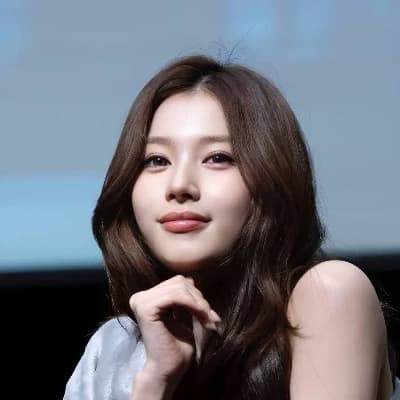 Minatozaki Sana thumbnail