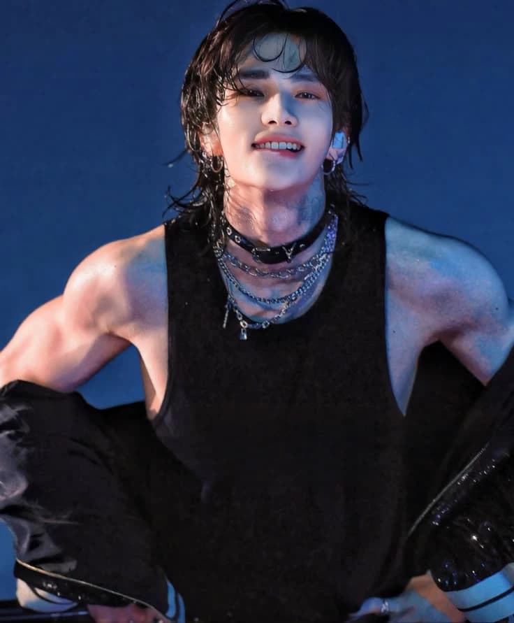 Hwang Hyunjin thumbnail