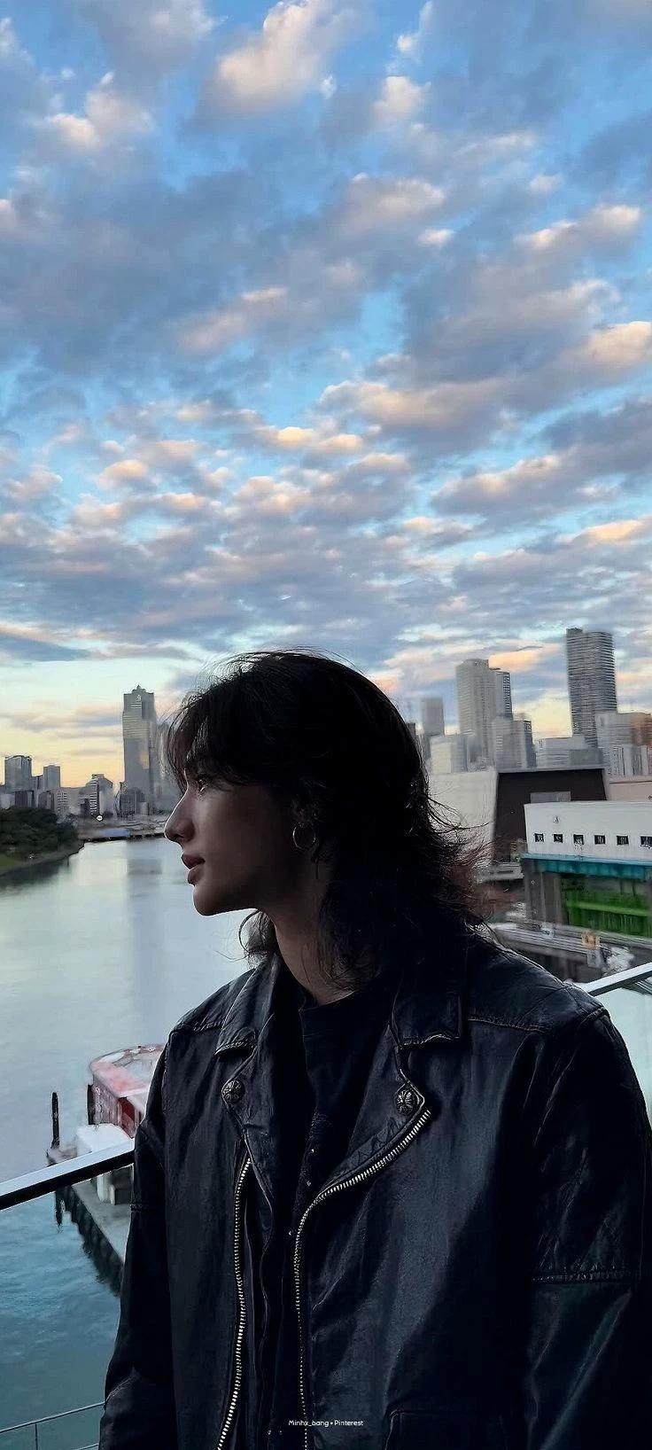 Hyunjin thumbnail