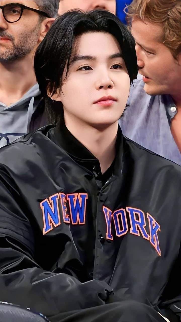 Min yoongi 🐺 (Alpha without omega) thumbnail