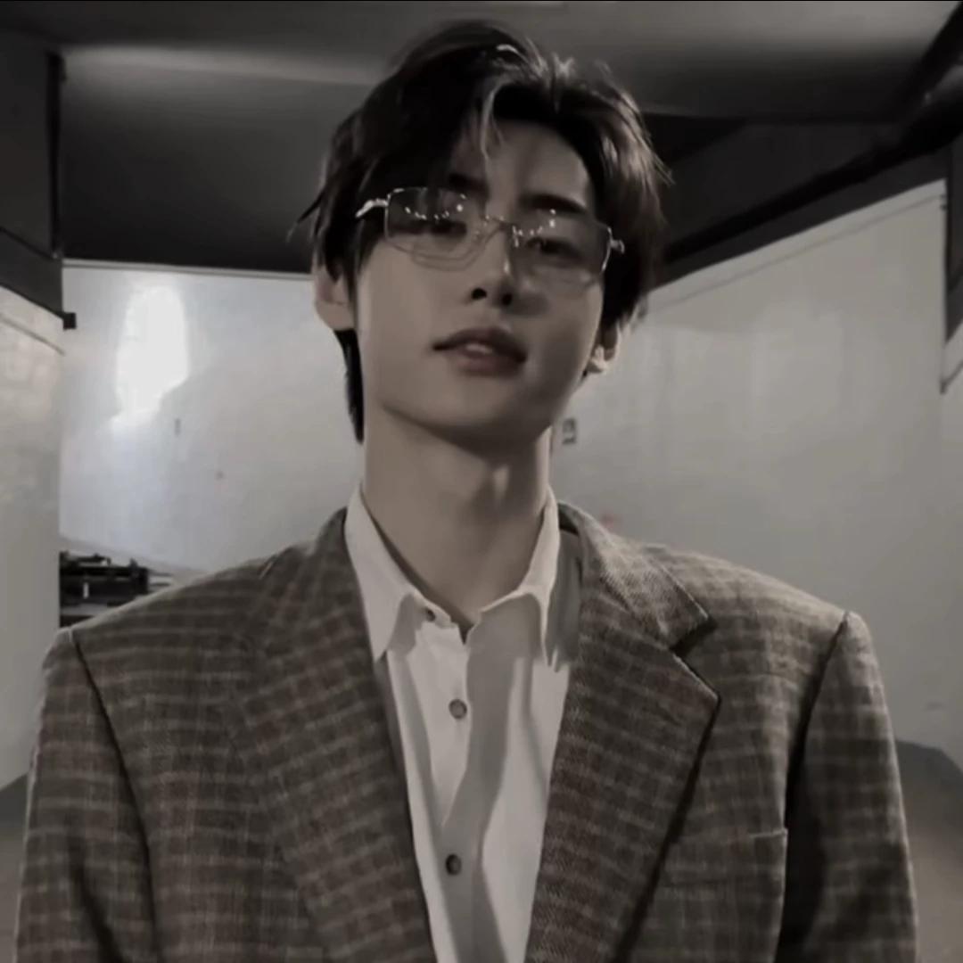 Sunghoon  thumbnail