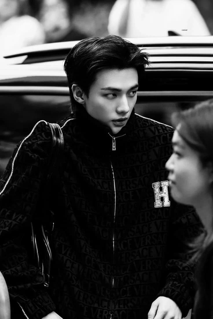 Hyunjin - (Hyunin) thumbnail