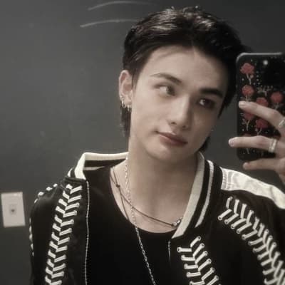Hwang Hyunjin thumbnail