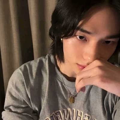 Hwang Hyunjin thumbnail