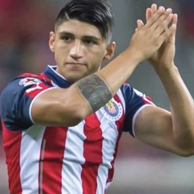 Alan Pulido thumbnail