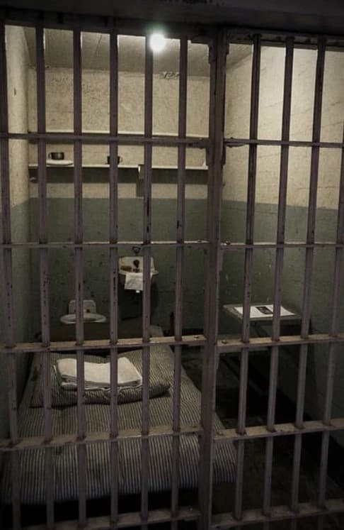 Cellmate  thumbnail