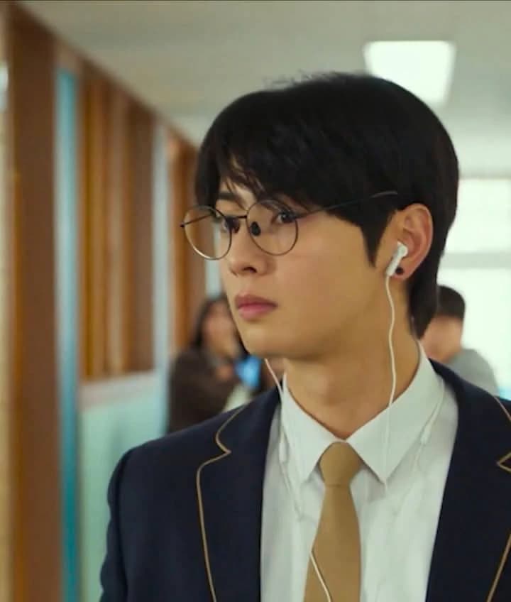 Cha eun-woo thumbnail