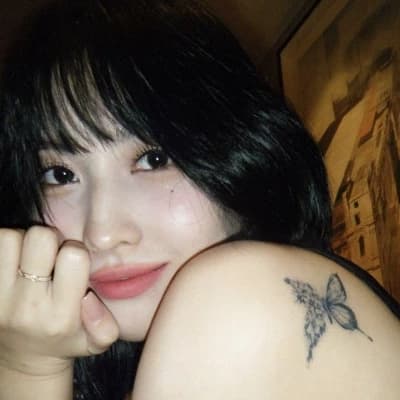 Hirai Momo thumbnail