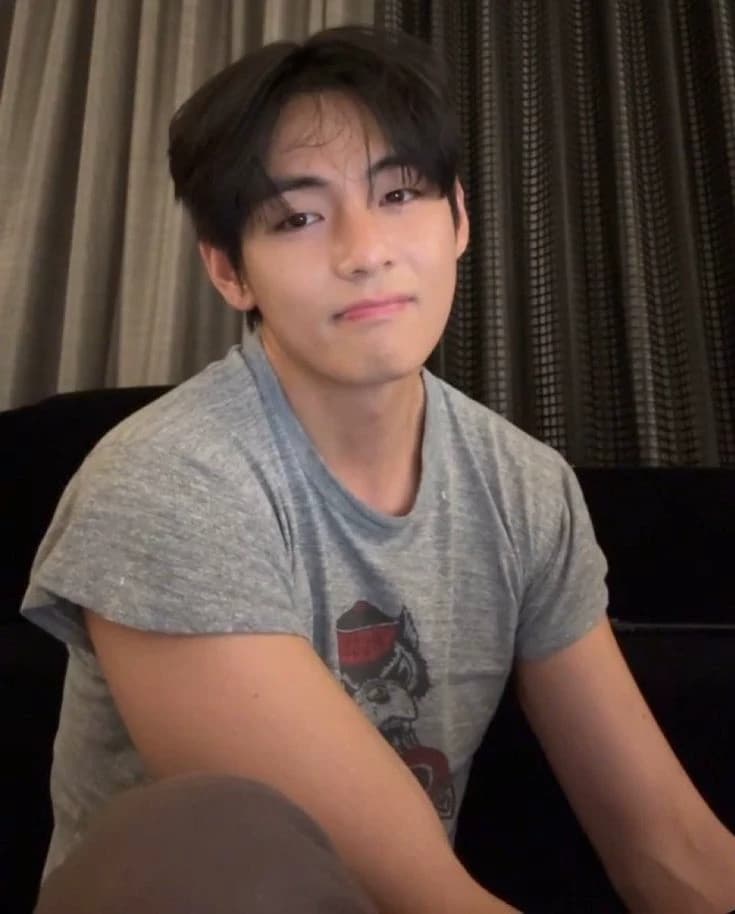 Kim Taehyung thumbnail